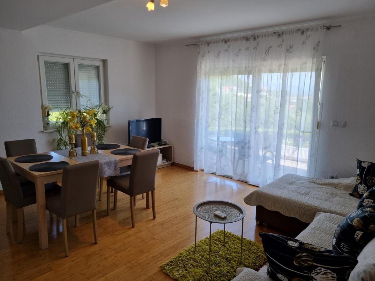 Apartment Boba 锡尼 外观 照片